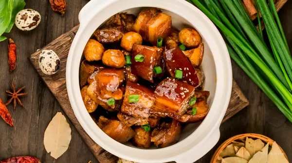 Top 5 Most Popular Filipino Dishes You Should Try Now! 5 adobo